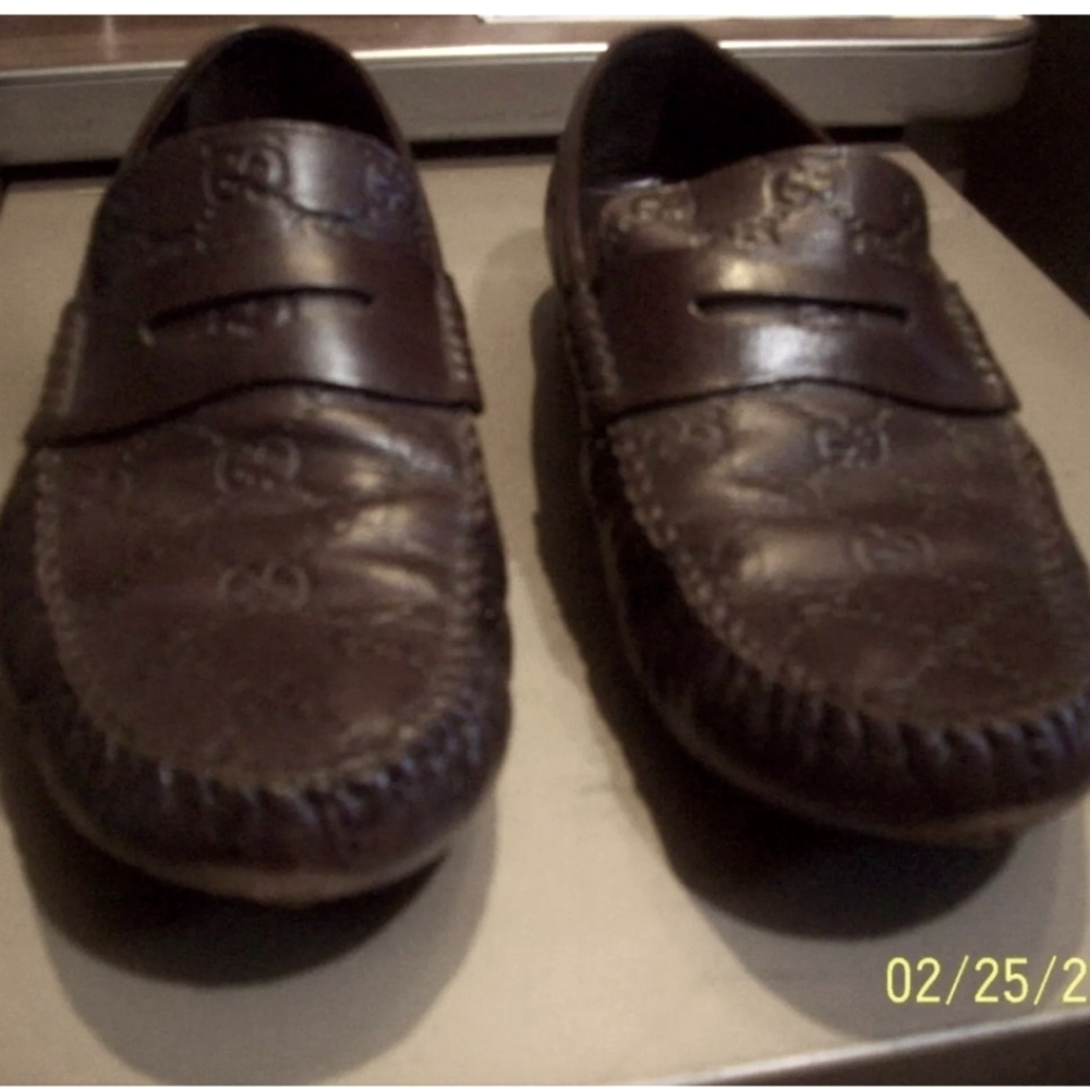 Vintage Gucci Men's Brown Leather Loafers Slip On.